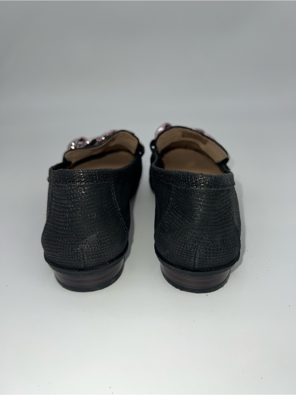 Clarks Sarafyna Iris shimmer Leather loafers Women’s size 6 shoes silver chain - Picture 8 of 9